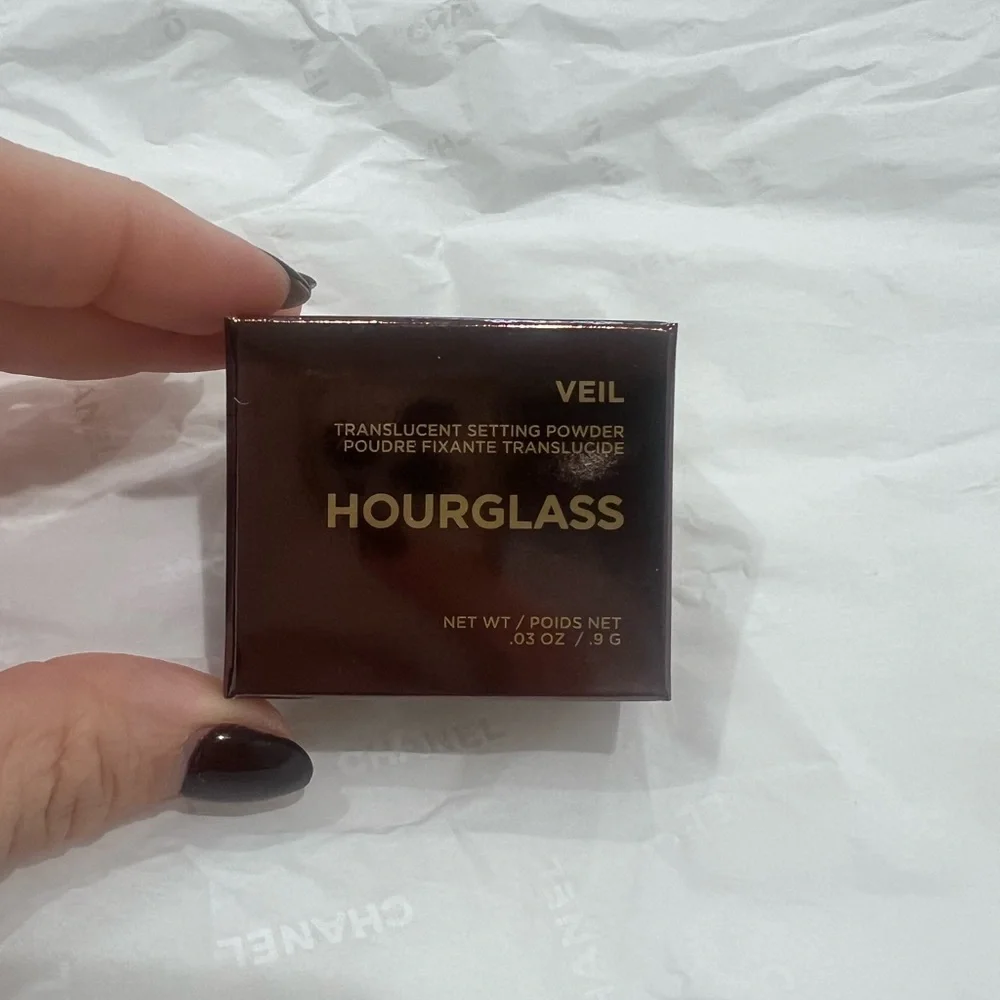NEW Mini Hourglass Veil Translucent Setting Powder Hourglass 0.9g